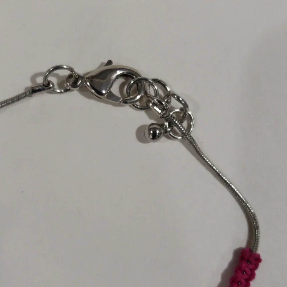 🐠 Silver tone & Pink Braided Adjust. Bracelet with Fish Charm – Boho & Cute! 🎀